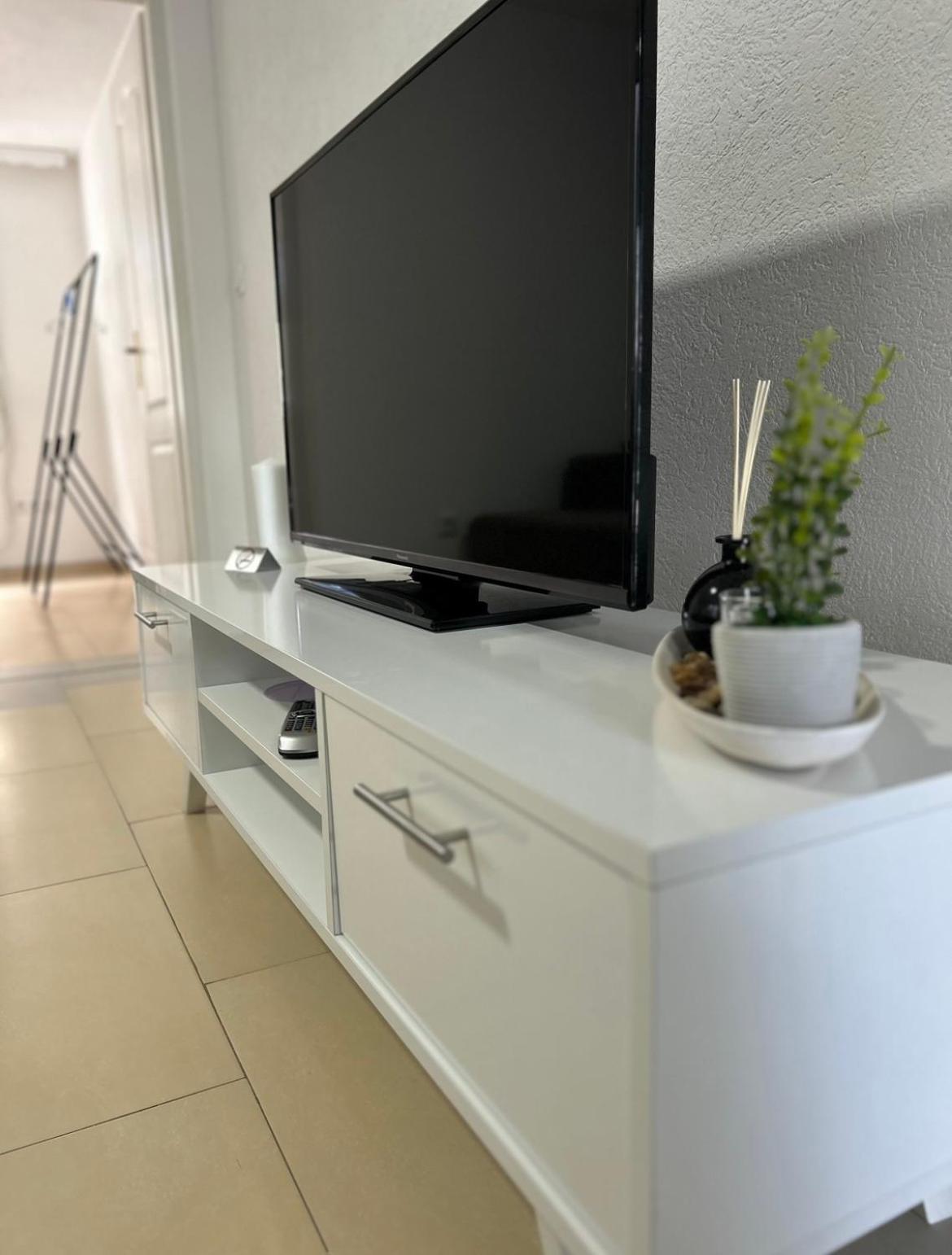 Apartmani Star ทูซลา ภายนอก รูปภาพ